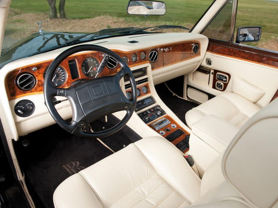  Rolls-Royce Corniche III 1989 года  (фото 6 из 15)
